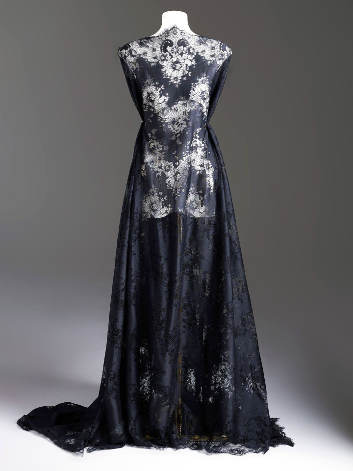 Кружево с ресничками шантильи Р435 (цена за купон 150см*280см) чёрный