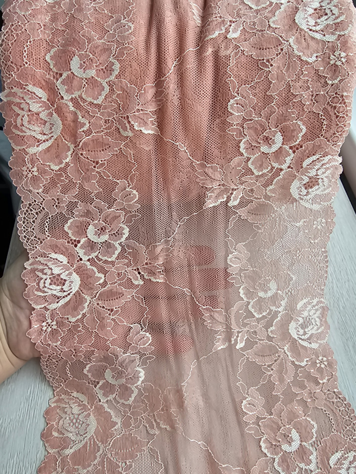 Эластичное кружево 14 цвет розово-коричневый