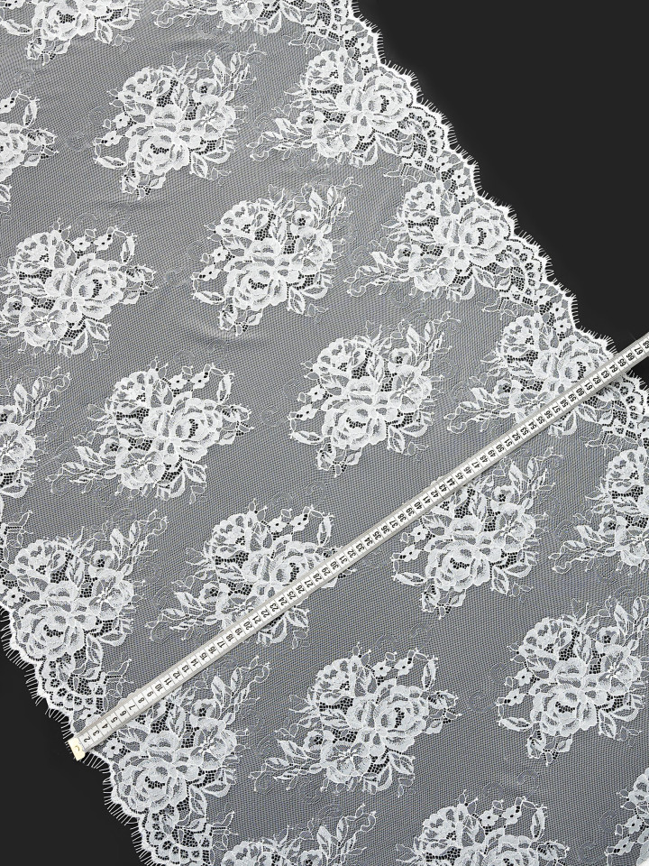 Кружево с ресничками шантильи Р418 (цена за купон 160см*63см) молочный