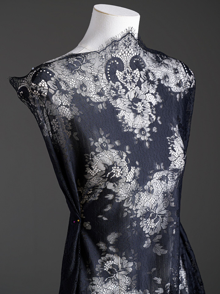 Кружево с ресничками шантильи Р435 (цена за купон 150см*280см) чёрный