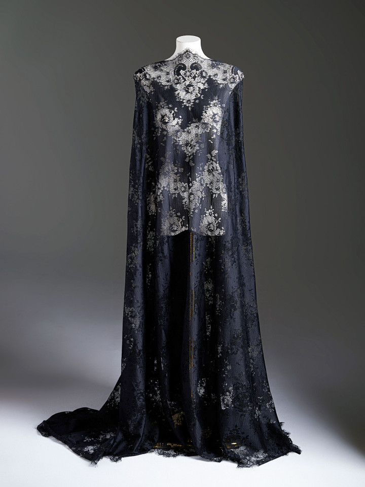 Кружево с ресничками шантильи Р435 (цена за купон 150см*280см) чёрный