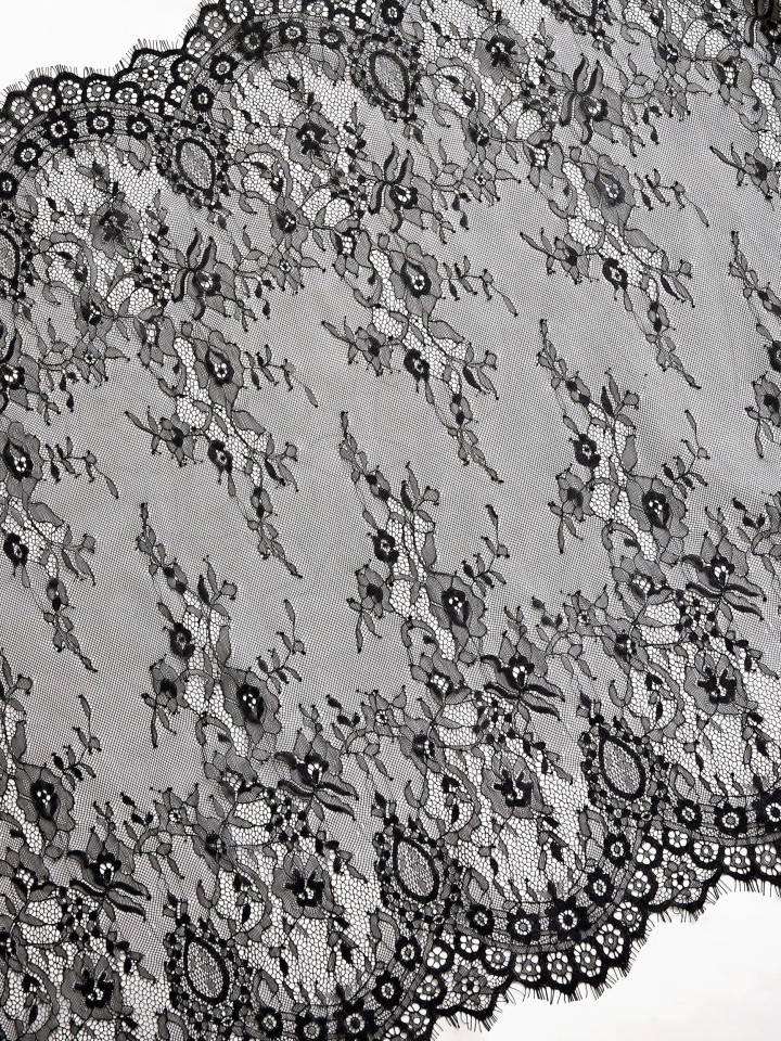 Кружево с ресничками шантильи Р436 (цена за купон 75см*290см) чёрный