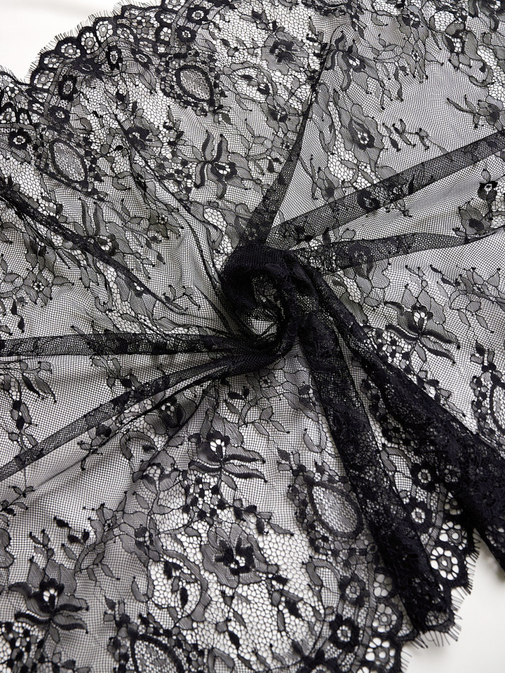 Кружево с ресничками шантильи Р436 (цена за купон 75см*290см) чёрный