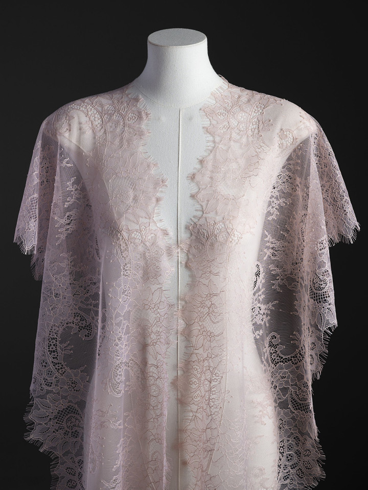 Кружево с ресничками шантильи Р425 (цена за купон 35см*290см) пудровый