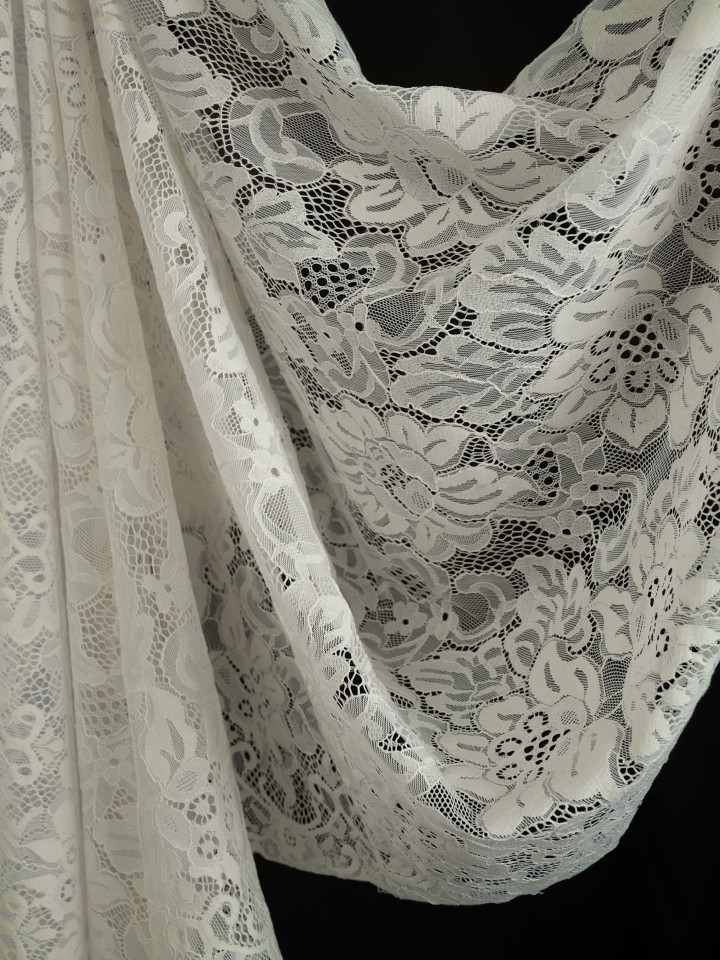 Кружево с ресничками шантильи Р434 (цена за купон 60см*150см) молочный