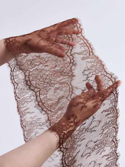 Кружево с ресничками шантильи Р419 (цена за купон 300см*21см) кофейный