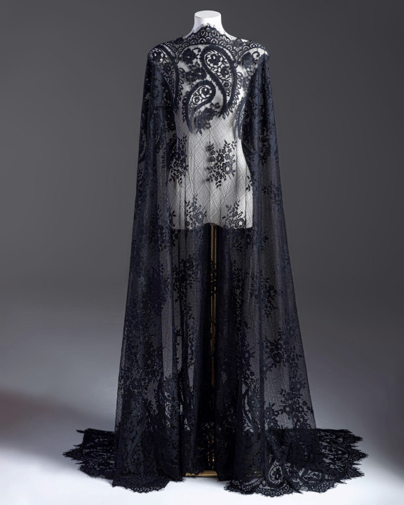 Кружево с ресничками шантильи Р423 (цена за купон 150см*290см) чёрный