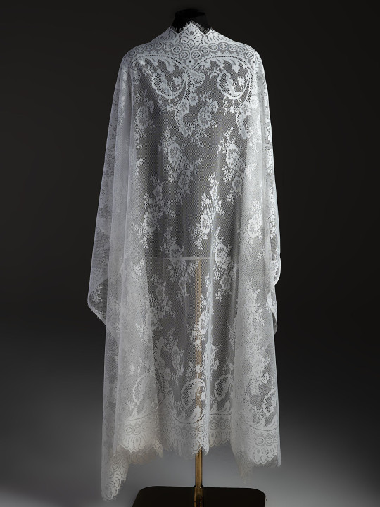 Кружево с ресничками шантильи Р433 (цена за купон 125см*150см) молочный