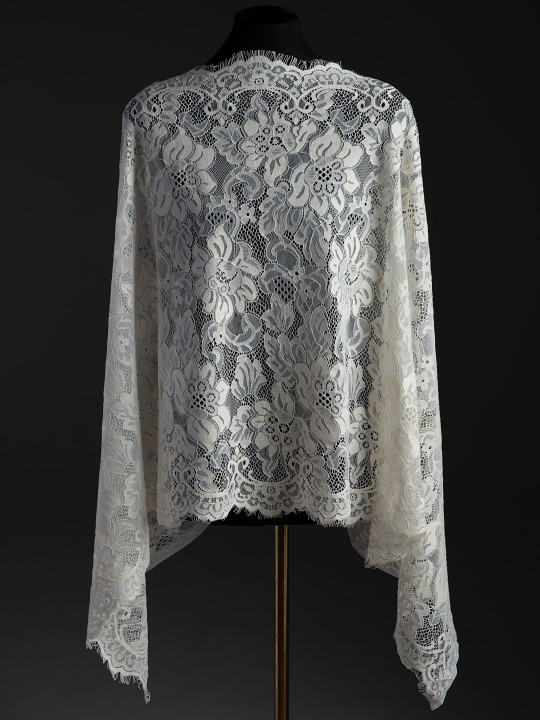 Кружево с ресничками шантильи Р434 (цена за купон 60см*150см) молочный