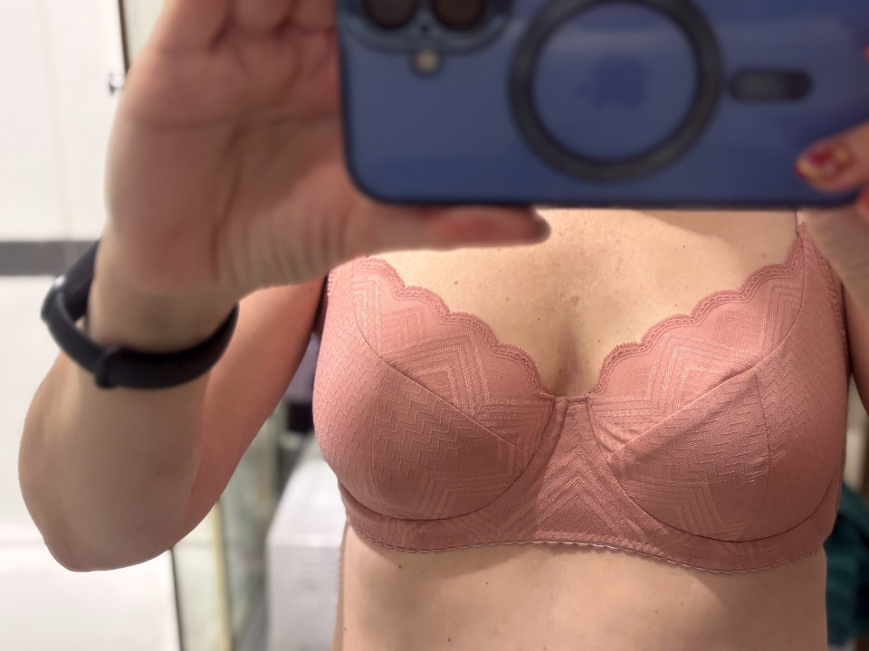 Эластичное кружево Э683п цвет розово-лососевый