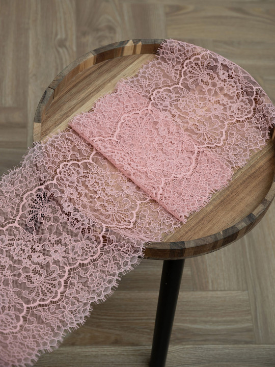 Кружево с ресничками шантильи Р423 (цена за купон 280см*21см) лососевый