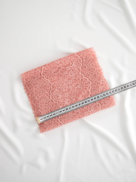 Кружево с ресничками шантильи Р423 (цена за купон 280см*21см) лососевый