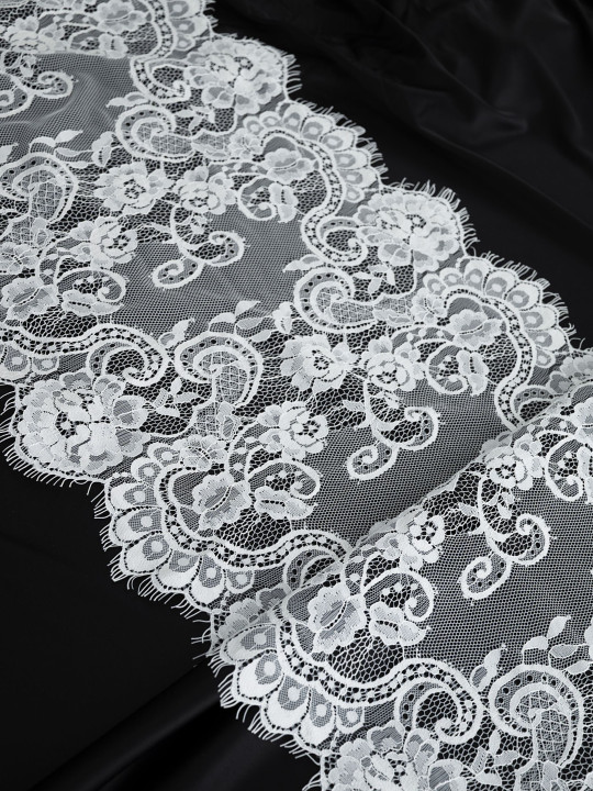 Кружево с ресничками шантильи Р424 (цена за купон 280см*40см)