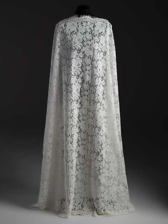 Кружево с ресничками шантильи Р432 (цена за купон 145см*150см) айвори