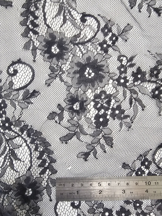 Уценка Кружево с ресничками Р403 (цена за купон 300см*150см)